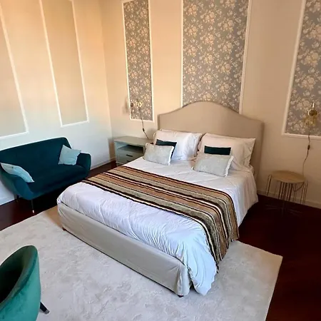 Luiza Vatican Appartement